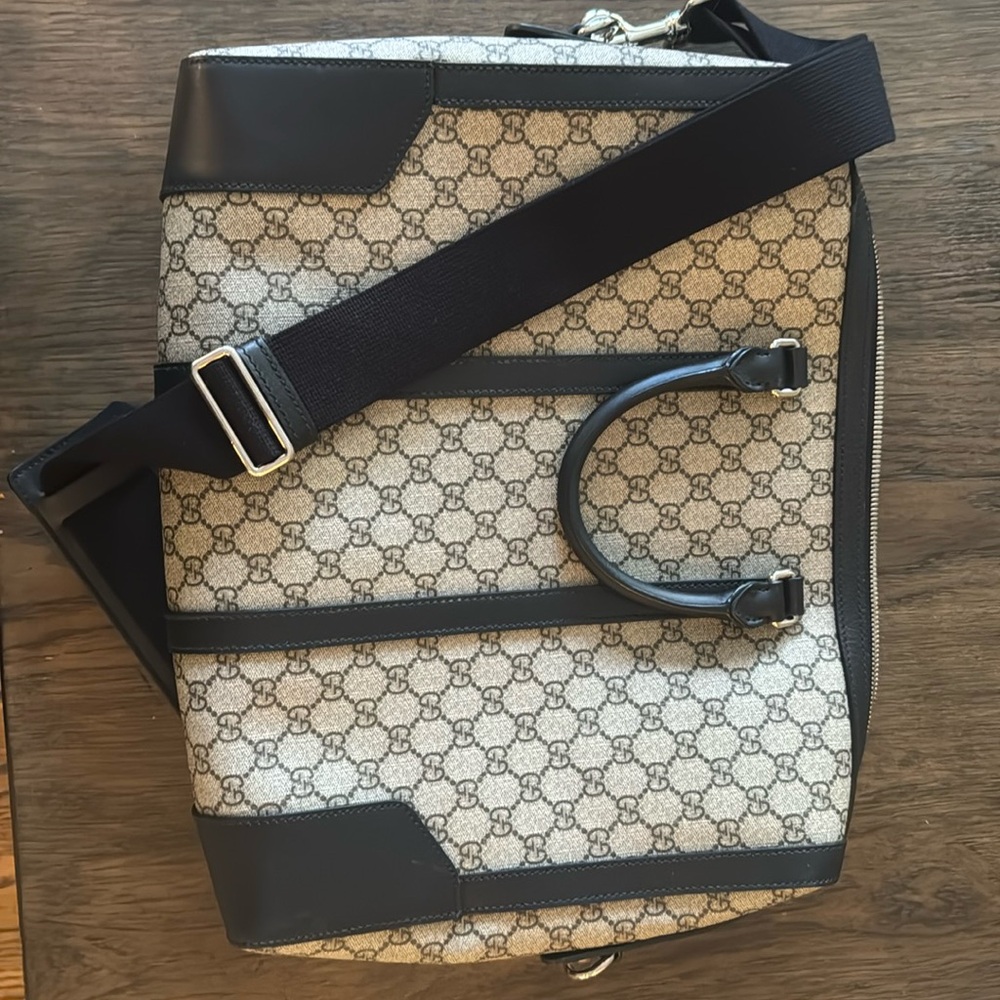Gucci messenger bag with laptop sleeve